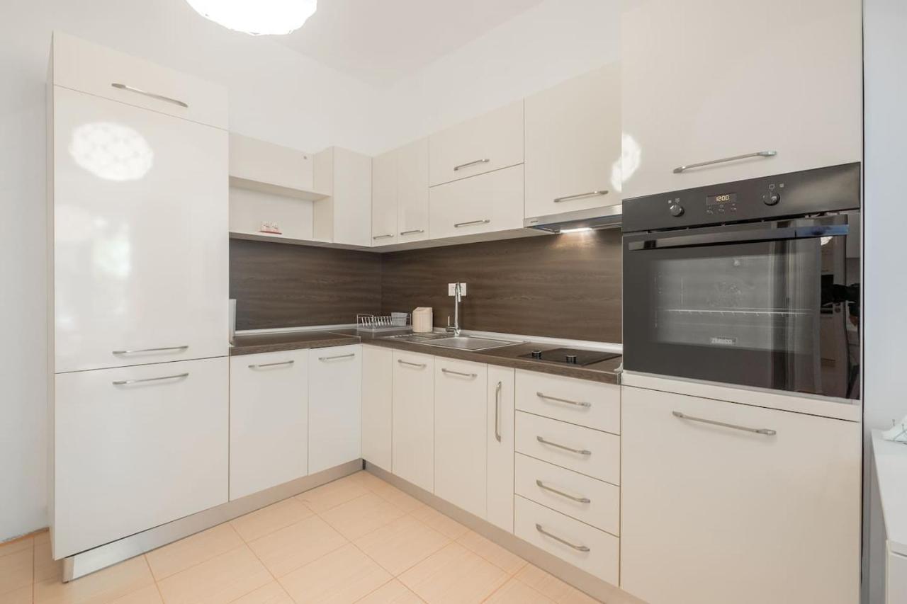 Your Perfect Place To Stay On Vitosha Str Apt Sofia Exterior photo