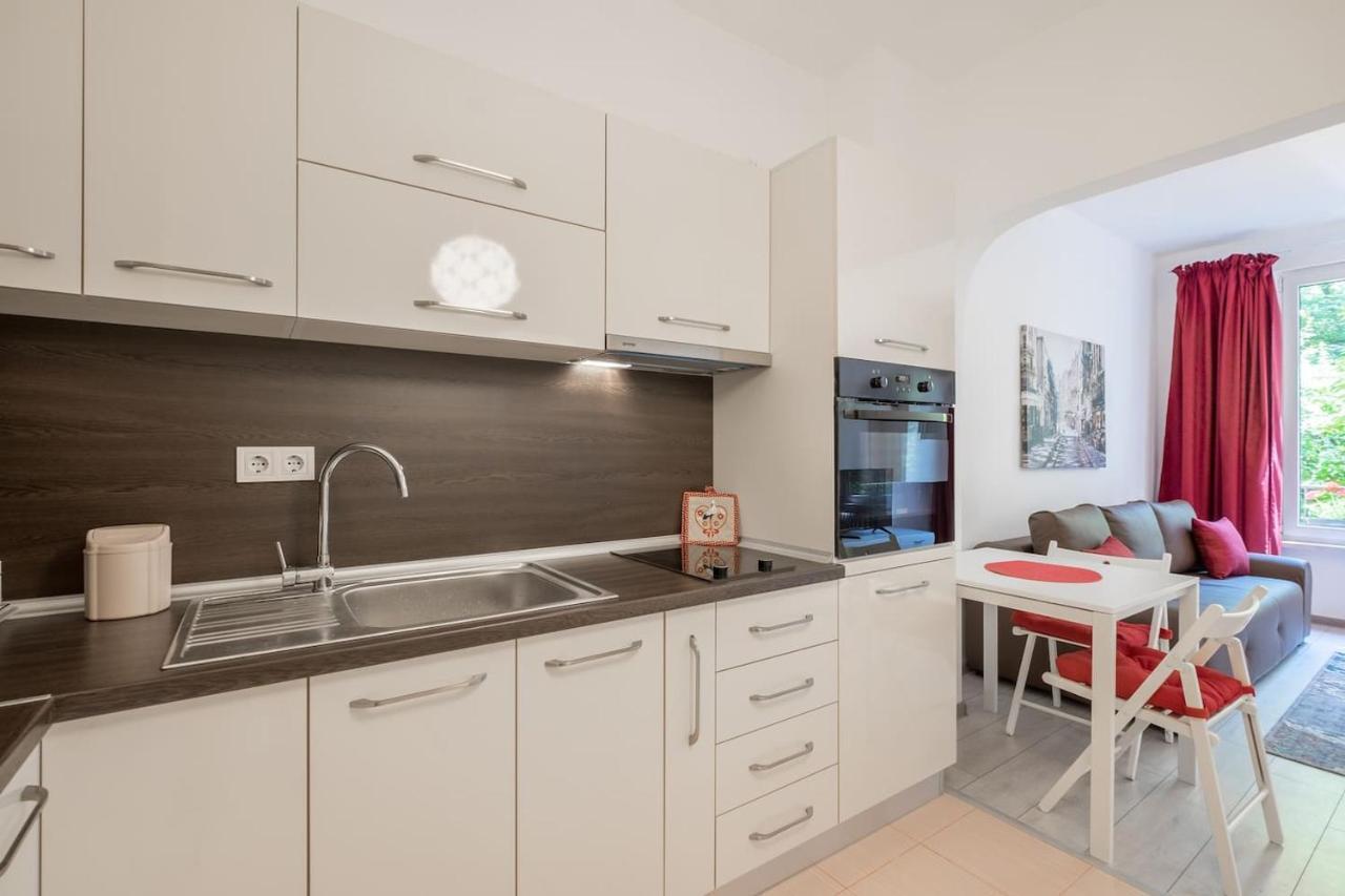 Your Perfect Place To Stay On Vitosha Str Apt Sofia Exterior photo